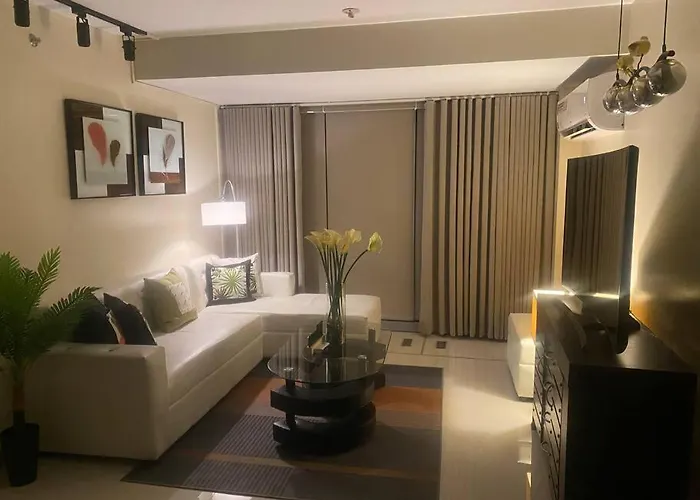 Stunning 2.5 Br@eastwood Global Apartamento