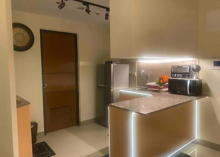 Stunning 2.5 Br@eastwood Global * Manila