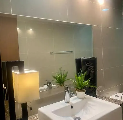 Stunning 2.5 Br@eastwood Global Manila
