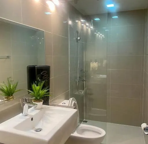 Stunning 2.5 Br@eastwood Global Apartamento