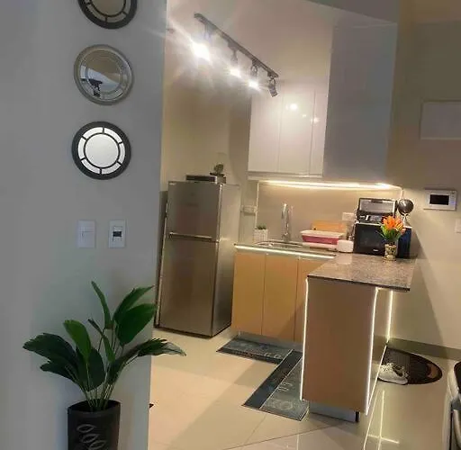 Stunning 2.5 Br@eastwood Global *